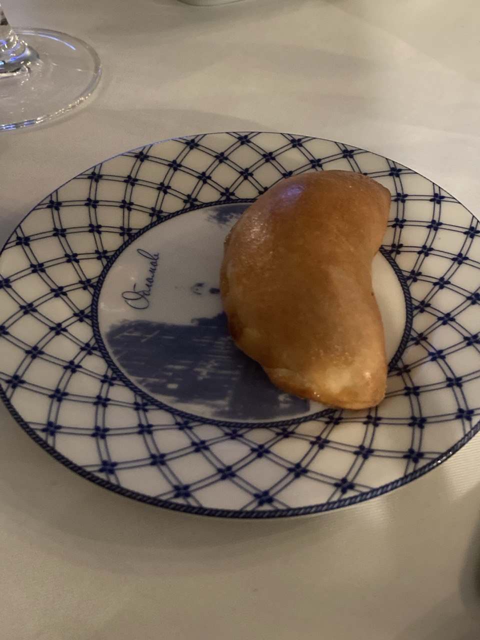 Пирожок с грибами